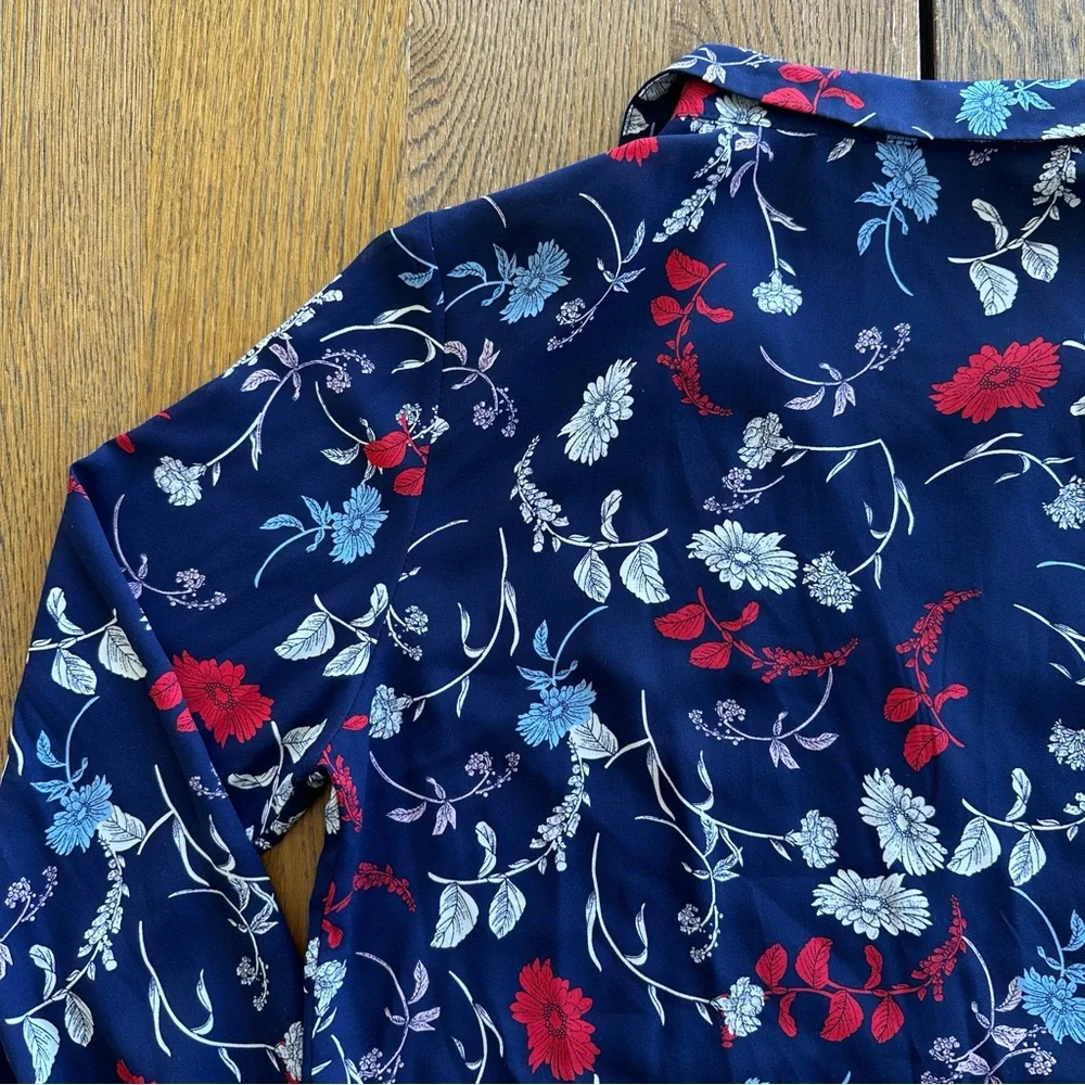 Nanette Lepore Chiffon Floral Print Pleated Top Career Blouse Women's Size M - Picture 11 of 16